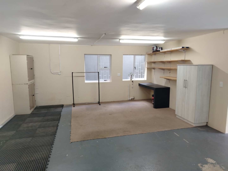 3 Bedroom Property for Sale in Heuwelkruin Western Cape